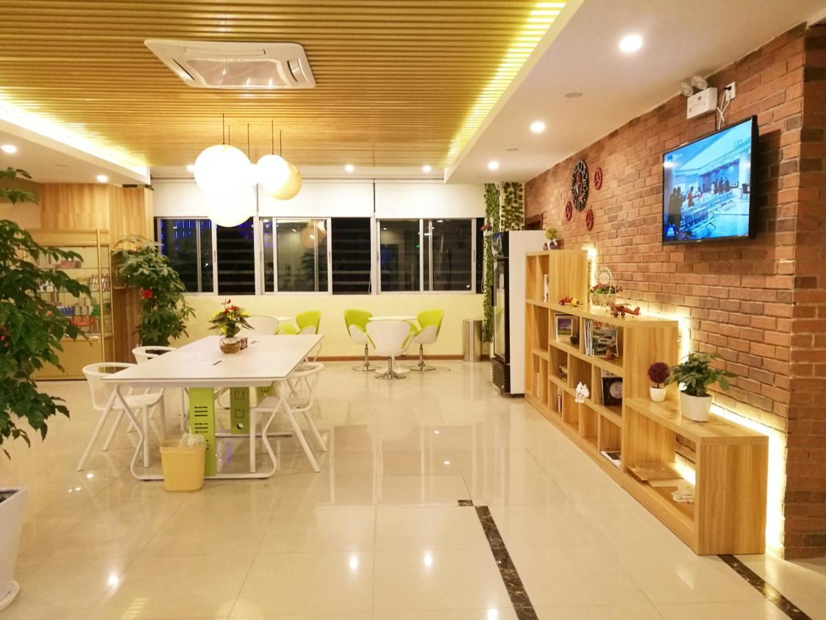 The Olive Tree Capsule Hostel Шънджън Екстериор снимка