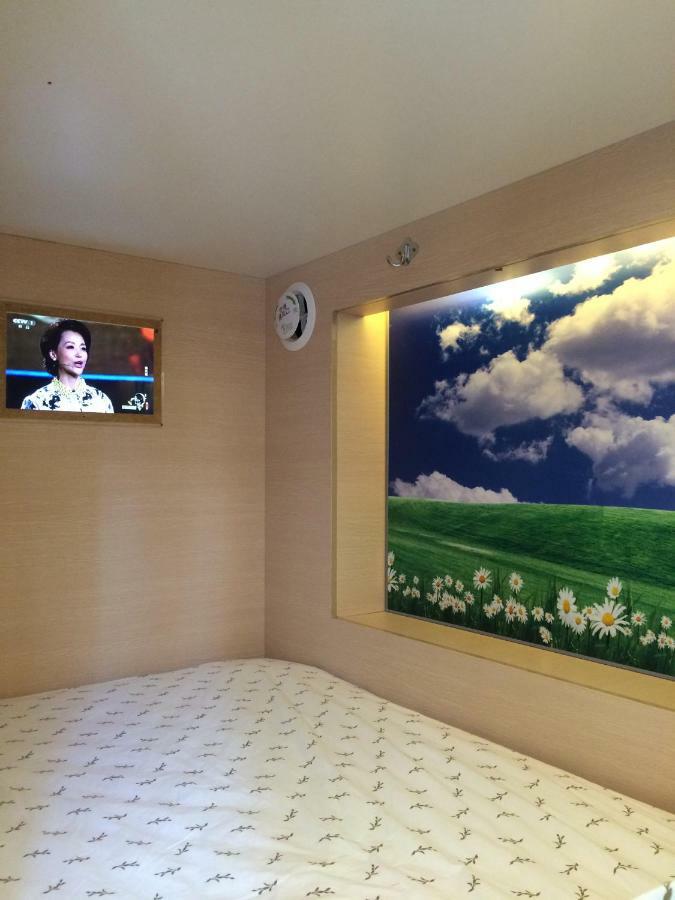 The Olive Tree Capsule Hostel Шънджън Екстериор снимка